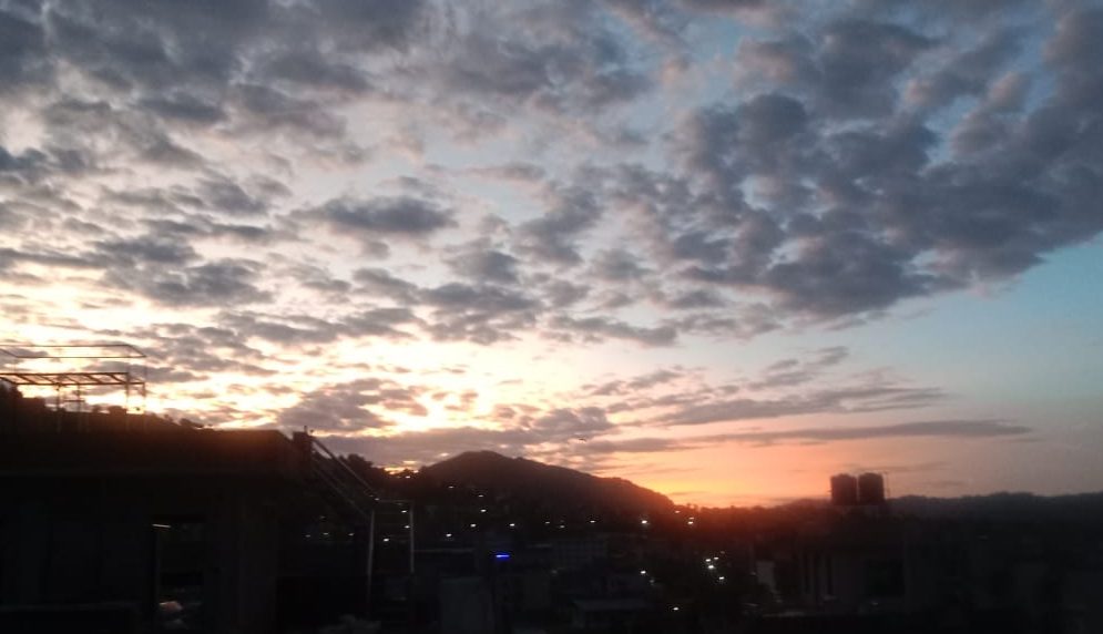 आजकाे माैसमः देशका अधिकांश भागमा बदली, केही स्थानमा वर्षाको सम्भावना