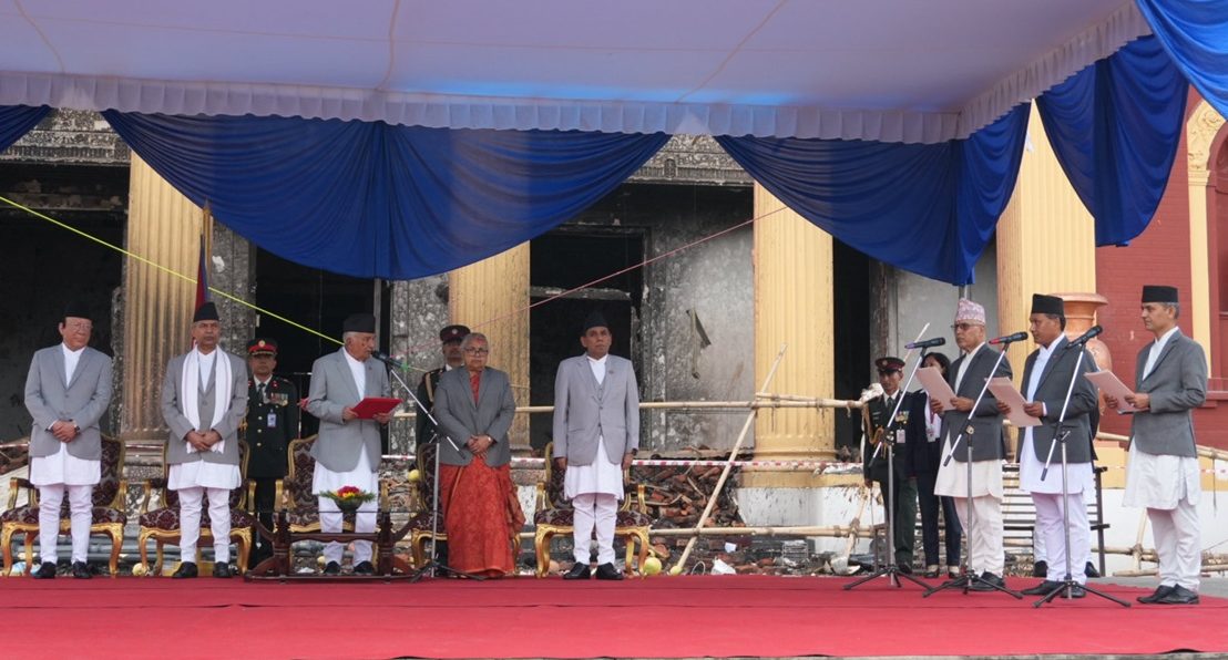 अन्तरिम सरकारका तीन मन्त्रीद्वारा पद तथा गोपनीयताको सपथ