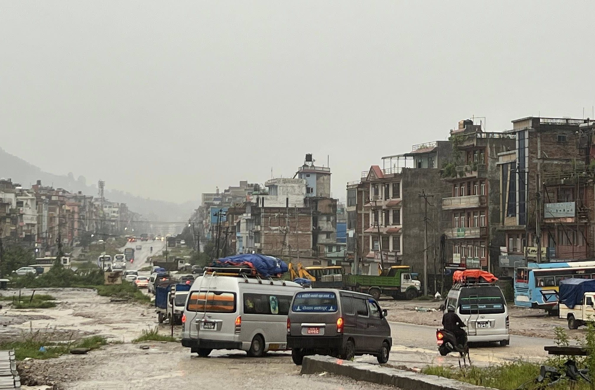 हाल बागमती र मधेश प्रदेशका धेरै स्थानहरूमा भारी वर्षा हुँदै