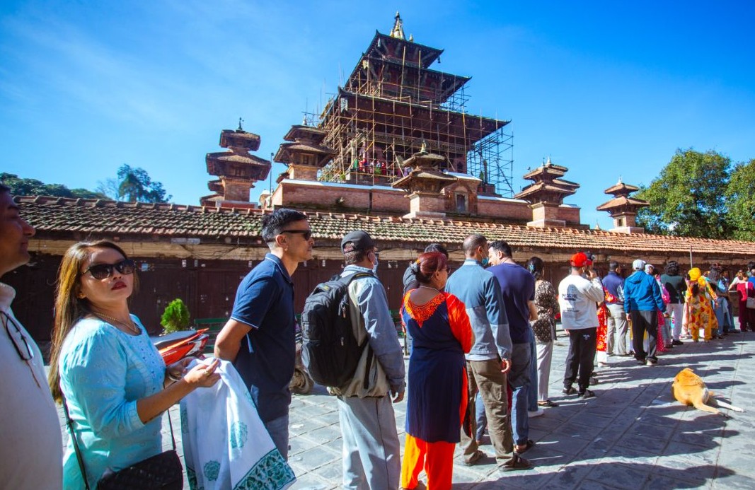 तलेजु मन्दिरमा भक्तजनको भीड