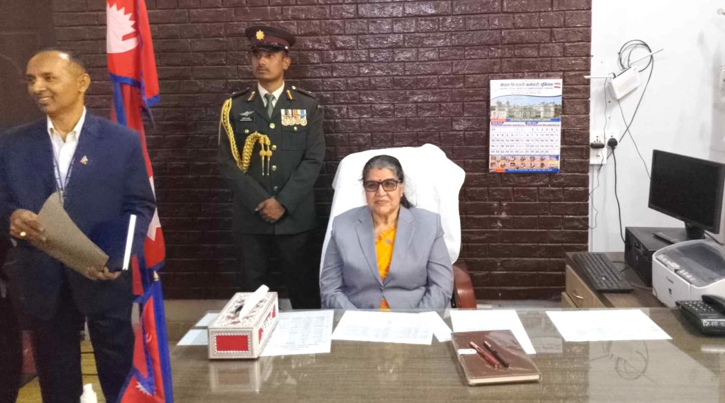 विवादमा तानिएकी मधेसकी प्रदेश प्रमुख सुमित्रा भण्डारी बर्खास्त