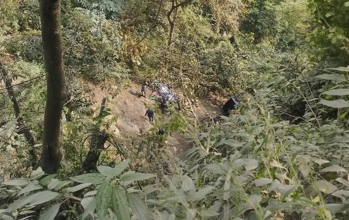 मण्डनदेउपुरमा भएकाे टिपर दुर्घटनामा एक जनाकाे मृत्यु, एक जना घाइते