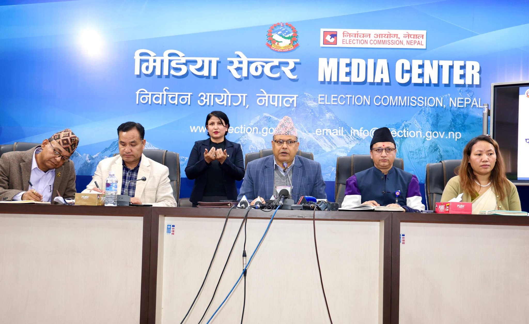 प्रतिनिधि सभा सदस्य निर्वाचनकाे तयारीका लागि आयाेगले एक हप्तामा के के गर्याे ?