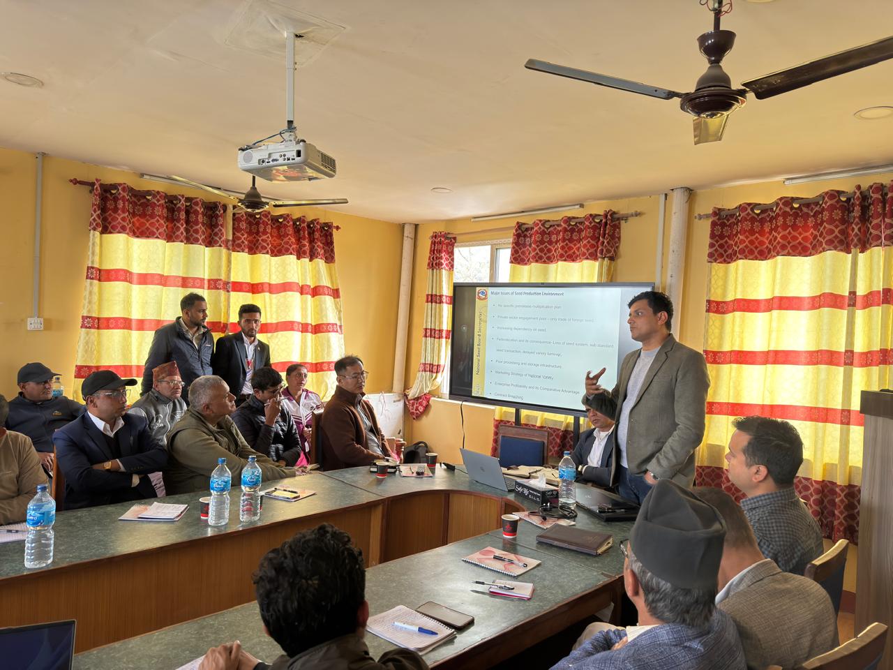नेपालमा वार्षिक अर्बौंको बीउ आयातः परम्परागत बीउ लोप हुँदै, हाइब्रिड बीउको आयात विकराल