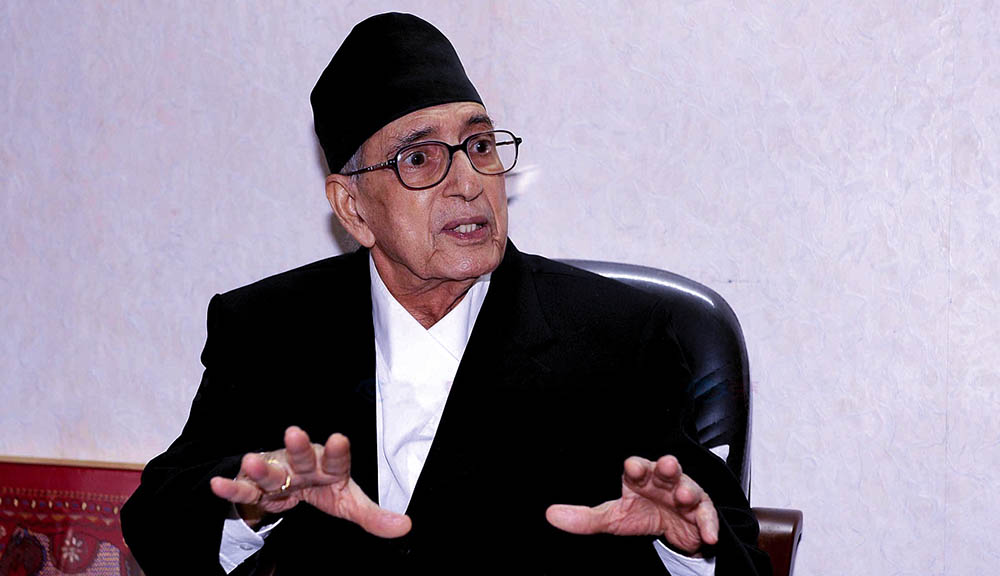 सन्दर्भ गिरिजाप्रसाद कोइराला स्मृति दिवसः राजनीतिक संकटका बेला उनकाे नाम सम्झना गरिन्छ