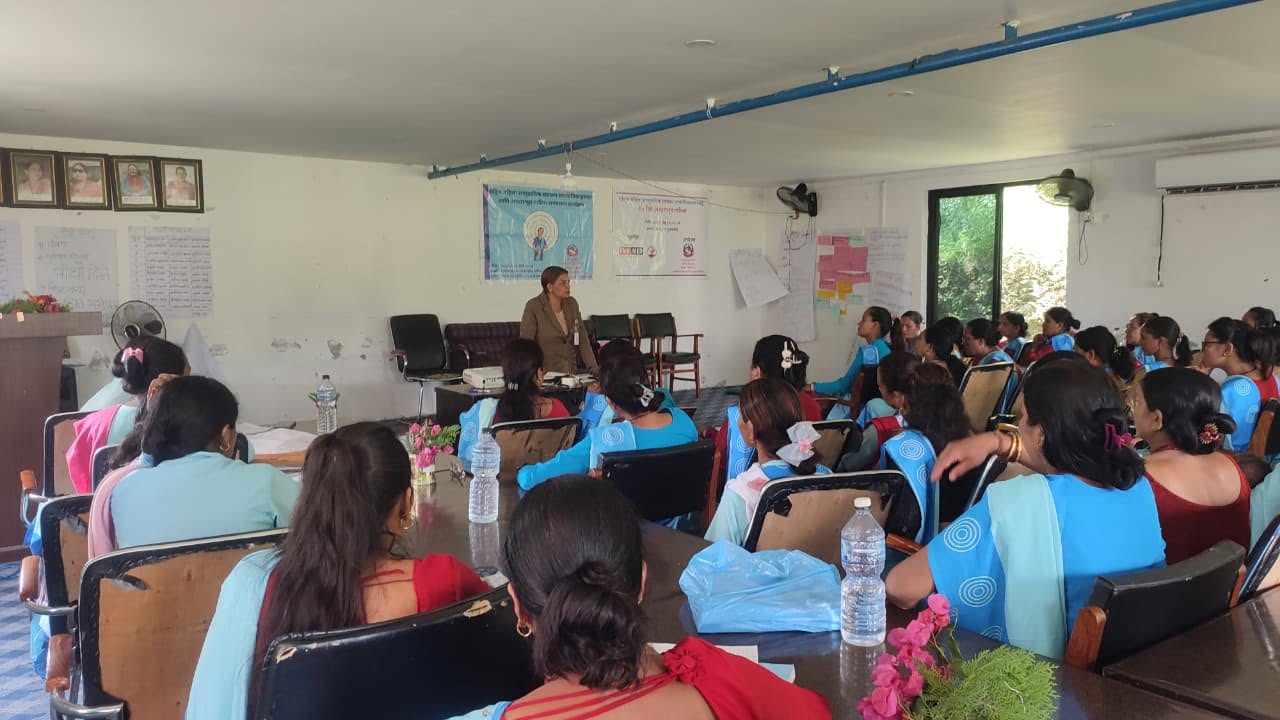 सिन्धुपाल्चोकमा १० दिने आधारभूत तालिम, ४५ महिला स्वास्थ्य स्वयंसेविका लाभान्वित