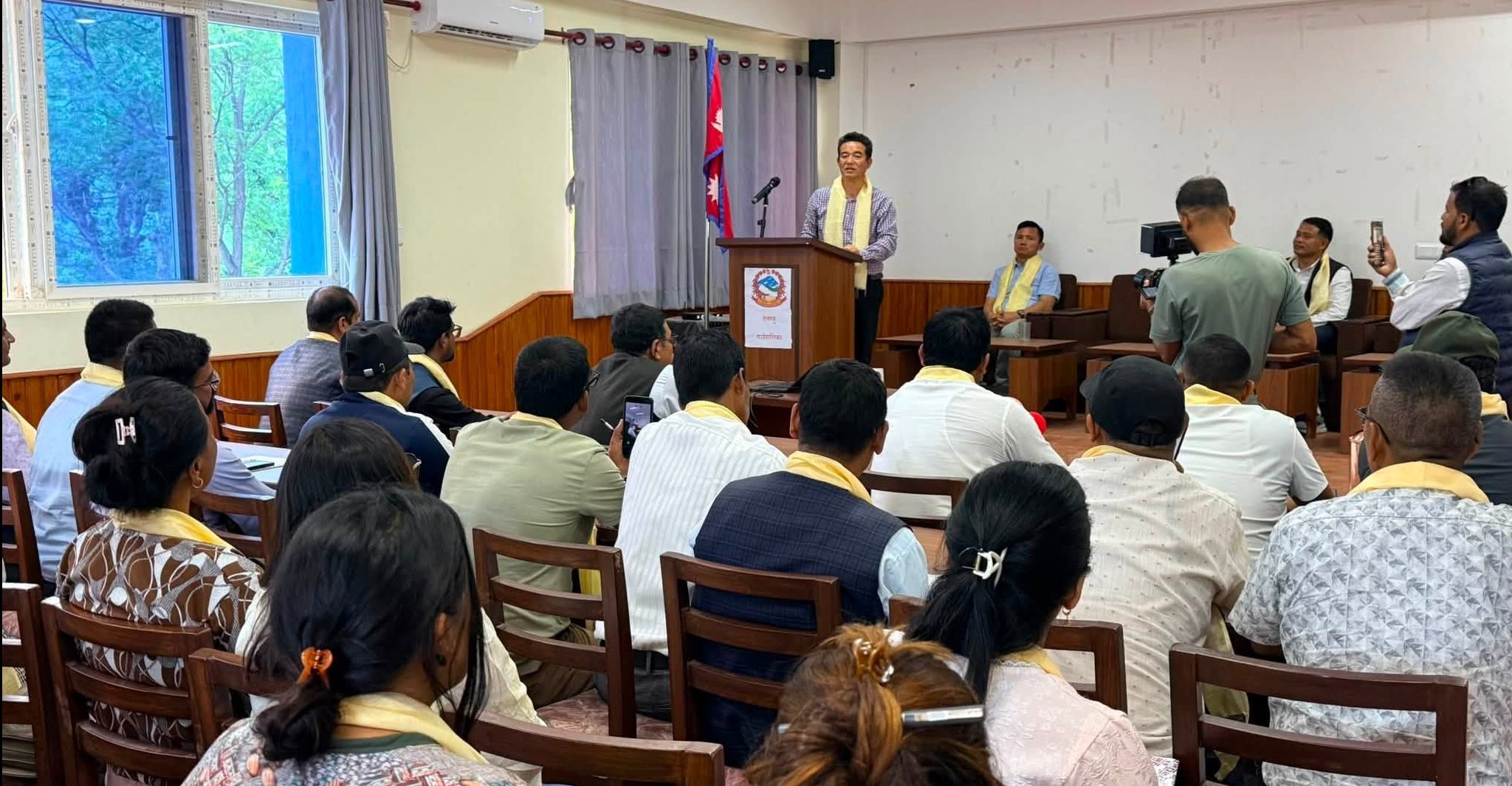 हेलम्बु र राेशी गाउँपालिकाबीच असल शैक्षिक अभ्यास आदानप्रदान