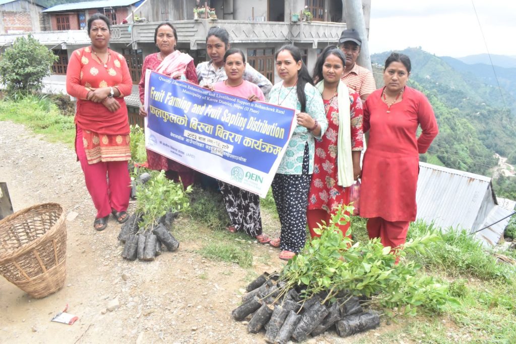 बेथानचोकका २० महिला कृषकलाई कागतीका बिरुवा वितरण