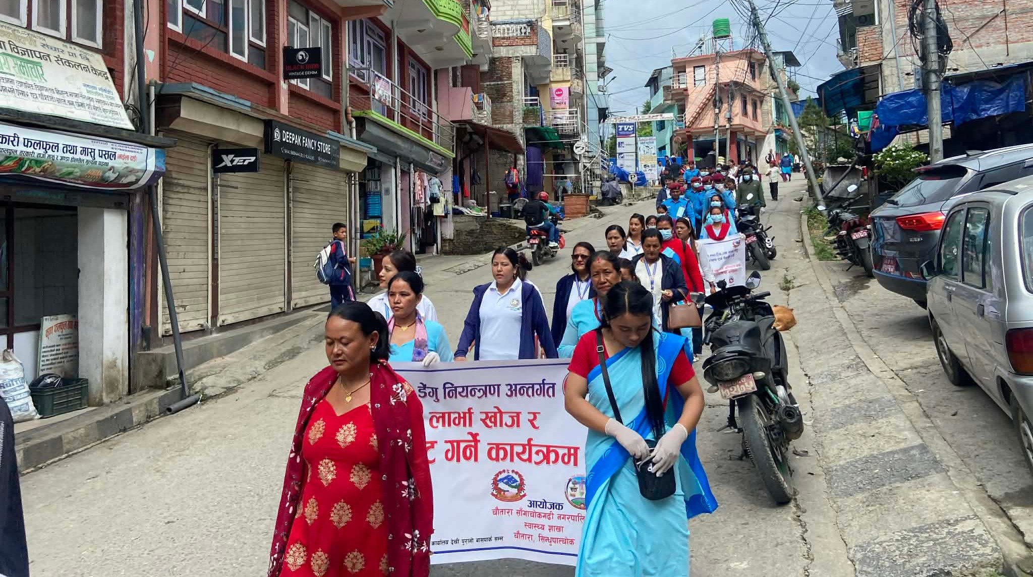 डेंगी नियन्त्रणका लागि सिन्धुपाल्चोकको चौतारामा ‘खोज र नष्ट गर’ अभियान