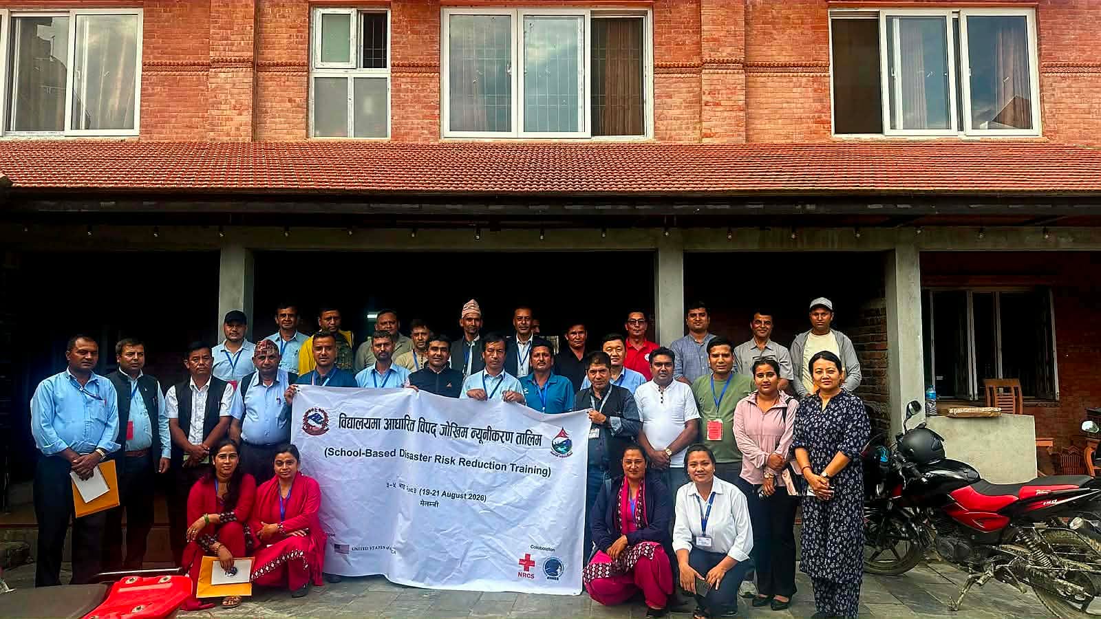 मेलम्चीमा विद्यालयमा आधारित विपद् जोखिम न्यूनीकरणसम्बन्धी तालिम