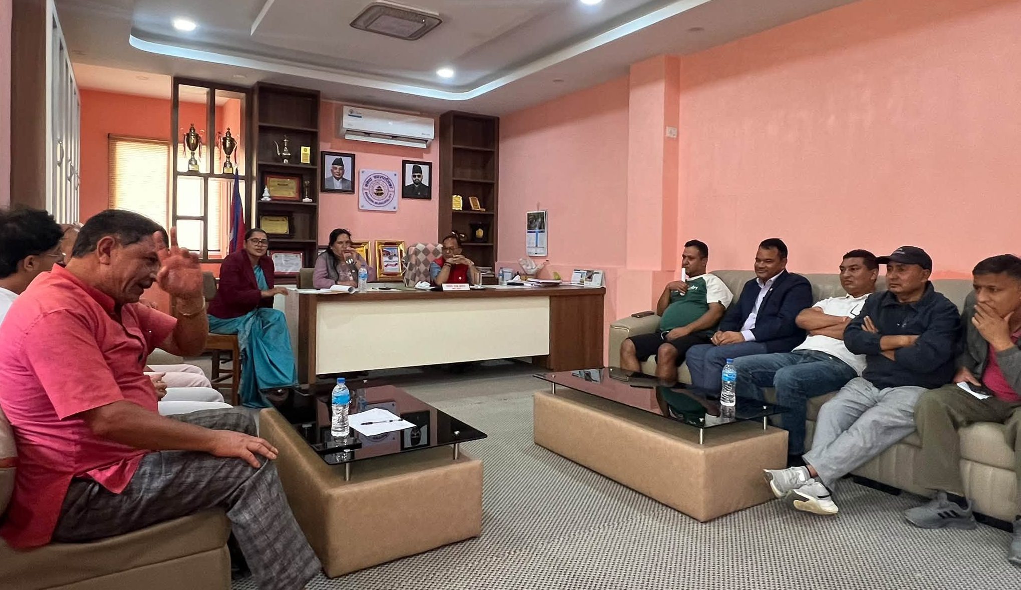 बनेपामा ग्याँसको आपूर्ति सहज बनाउने बारे सरोकारवाला पक्षसँग नगरपालिकाकाे छलफल