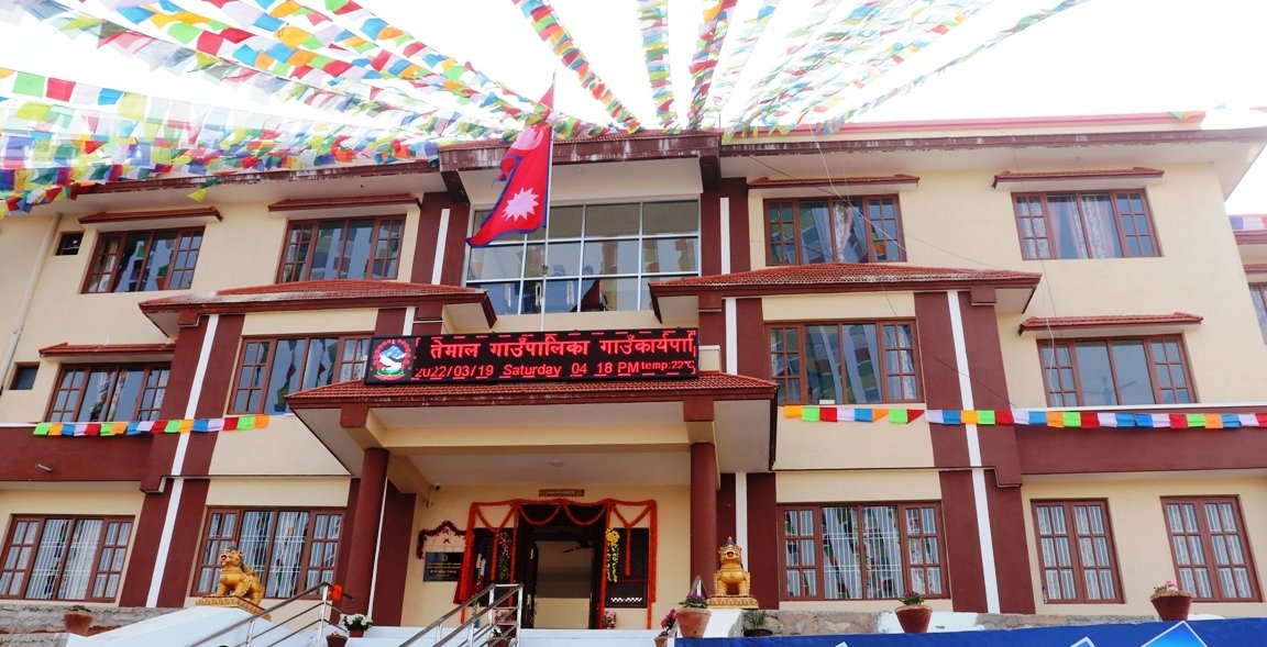 काभ्रेकाे तेमाल गाउँपालिकाद्वारा बाढीपीडितका लागि २५ लाख ३३ हजार ३ सय ३३ रुपैयाँ सहयोग